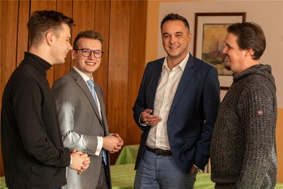 Im November zu Gast bei Parteifreunden im Vogtland: FDP-Spitzenkandidat Robert Malorny (2. von rechts).