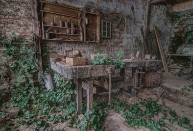 Der Lost-Places-Fotograf aus dem Erzgebirge hat diese kleine Tischlerei bei einer seiner Erkundungstouren entdeckt. 
