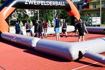 Zweifelderball war nur eine von vielen Stationen beim Sportfest am Julius-Motteler-Gymnasium in Crimmitschau.