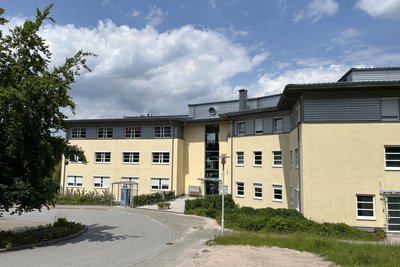 Im Ärztehaus Am Kurpark wird das MVZ mit der Radiologie und der Chirurgie zum 30. September geschlossen.