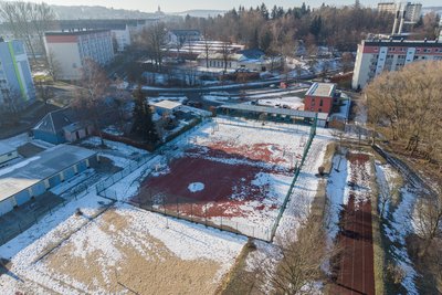 Rund um den Bolzplatz (im Bild) und die Spielplätze in den Wohngebieten Barbara-Uthmann-Ring und Adam-Ries-Gebiet gibt es immer wieder Lärmbeschwerden.