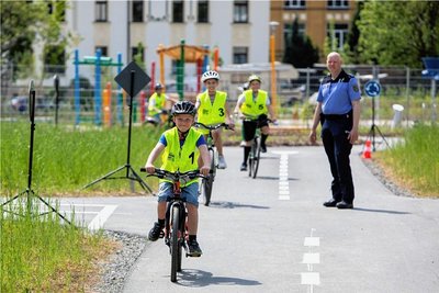 Ein neuer Verkehrsübungsplatz wird in Oelsnitz gebaut. Das Bild entstand auf einem ähnliche Platz im Herbst in Plauen. 