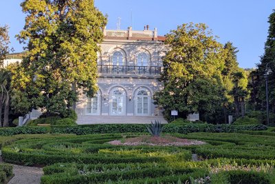 Die Villa Angiolina im gleichnamigen Park beherbergt heute ein Museum.