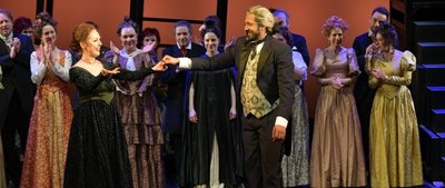 Sänger Vikrant Subramanian sprang kurzfristig ein und begeisterte als Edmond Dantès/Graf von Monte Christo im Freiberger Theater. 