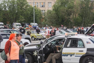 Hunderte Fahrzeuge kamen für „Motoren Helfen Kindern“ an die Messe Chemnitz.
