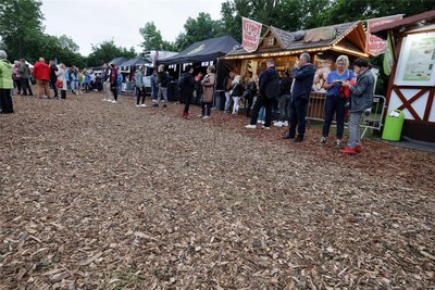 Durch den Rindenmulch, den die Stadttechnik verteilte, gab es gute Bedingungen auf dem Festgelände.
