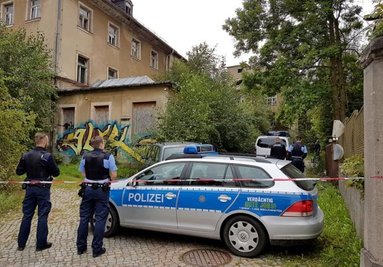 Der Tote wurde auf einer Industriebrache an der Zwickauer Straße gefunden.
