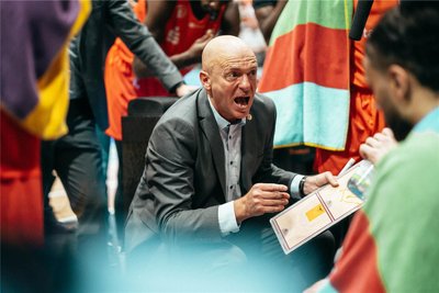 Rodrigo Pastore von den Niners findet die Idee aus Hohenstein-Ernstthal interessant. Wie geht er zur Zeit vor? „Ich schaue meinen Spielern ins Gesicht.“