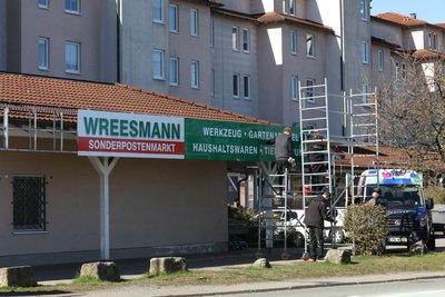 In der Wreesmann-Filiale am Werdauer Kranzberg wurde am Mittwoch noch gearbeitet.