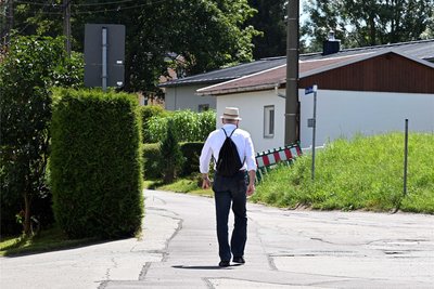 Karl-Heinz Binus unterwegs zum nächsten Krimi, der aber sicher erst in den Wintermonaten geschrieben werden wird.