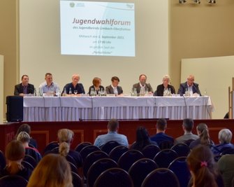In der Parkschänke in Limbach-Oberfrohna stellten sich Bundestagskandidaten des Wahlkreises 163 den Fragen von etwa 50 Gästen. 