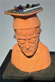 Das "Superhirn" von Ulrich Eißner aus Dresden ist traurig, vielleicht, weil es die Welt, die aus den Fugen zu geraten scheint, nicht versteht. Das Objekt gehört zur Ausstellung des Chemnitzer Künstlerbundes. 