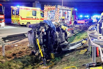 Zu einem Unfall ist es am Donnerstagabend auf der A 4 in Höhe Kreuz Chemnitz gekommen.