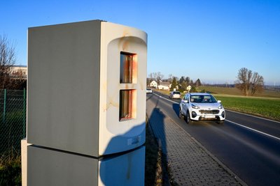 Mittelsachsens Superblitzer steht an der B 169 in Schlegel bei Hainichen.