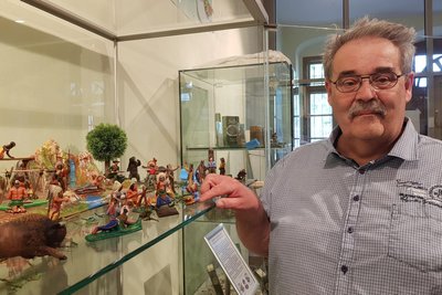 Andreas Reißmann und seine Frau Ramona gestalten fast die gesamte Ausstellung selbst.