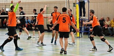 Im Frühjahr haben die Milkauer Volleyballer den Aufstieg in die Sachsenklasse bejubelt. Nun stehen die ersten Heimspiele in der Frankenauer Sporthalle auf dem Programm. 