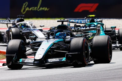 George Russell holt sich in Spanien die Pole Position.
