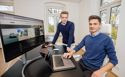 Jannick Saunus und Jeremy Ziron (links) haben ihr neues Firmendomizil an der Weststraße in Plauen bezogen. 