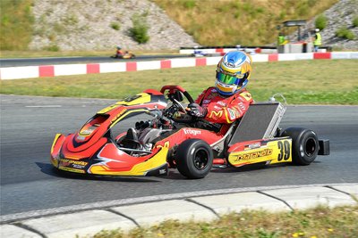 Im Kart ist Niels Tröger seit langem erfolgreich unterwegs. Der Vogtländer träumt davon, irgendwann in ein Rennauto umzusteigen.