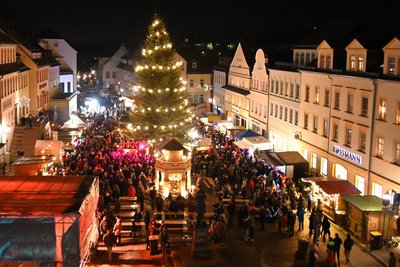 Der Weihnachtsmarkt in Hainichen (Bild von 2024) gilt als der Weihnachtsmarkt mit der edelsten Location.