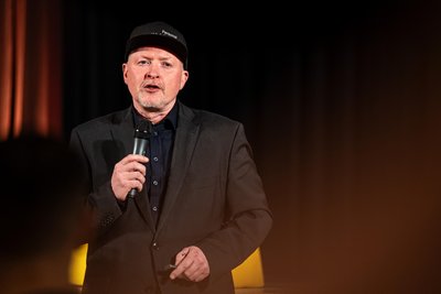 Joey Kelly war am Mittwochabend mit einem Impulsvortrag in Hainichen zu Gast.