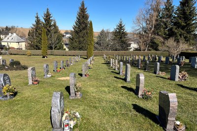 Auf dem Friedhof in Gornau befinden sich bis zu 70 Prozent der Gräber auf der grünen Wiese.