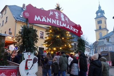 Auf dem romantischen Augustusburger Männelmarkt, hier ein Bild von 2024, herrscht meist Hochbetrieb.