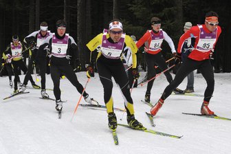 53. Internationaler Kammlauf wirft seine Schatten voraus - Der Kammlauf in Mühlleithen Anfang 2010: Michael Rösch (Mitte, Startnummer 5), der sich damals über 25 Kilometer durchsetzte.