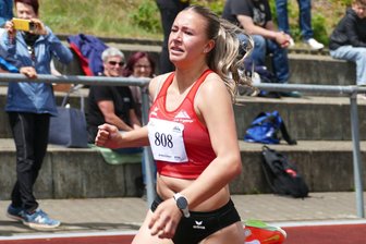 53 Medaillen: Leichtathleten aus dem Erzgebirge stellen bei Landesmeisterschaften ihre Vielseitigkeit unter Beweis - Über 400 Meter knackte Hannah Maneck (3./U 18) die DM-Norm.