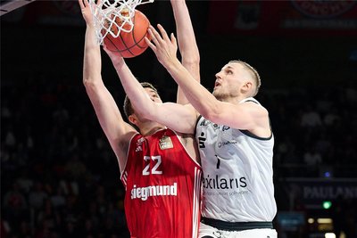 Jonas Richter, hier beim Auftaktspiel der aktuellen Saison in München, wurde vor 27 Jahren in Chemnitz geboren. Er begann bei den Niners mit dem Basketball und reifte hier zum Nationalspieler. Parallel zu seiner Profikarriere studierte der 2,06 Meter große Centerspieler an der TU Chemnitz und beim Chemnitzer Unternehmen FD Tech Wirtschaftsingenieurwesen. Richter forschte intensiv an autonomem Fahren.