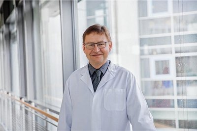 Dr. med. Ulf Meyer ist Chefarzt der Annaberger Klinik für Kinder- und Jugendmedizin. Er spricht zur Gesundheitsakademie. 