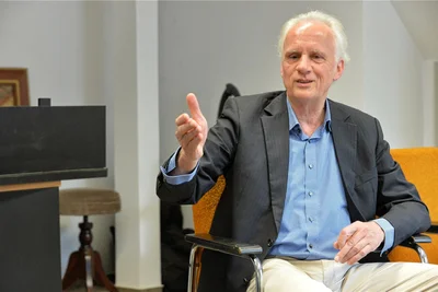 Theatergeschäftsführer Hans Peter Ickrath sagt: „Es ist ein Kompliment für unsere Arbeit, zu sehen, wie Künstler, ob als Gäste oder in festen Verträgen, ihre Karrieren an größeren Häusern fortsetzen.“