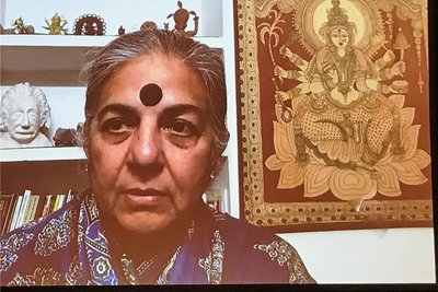 Vandana Shiva - Sozialaktivistin und Globalisierungskritikerin