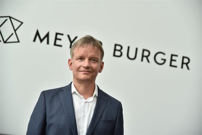 Der Geschäftsführer des Solarunternehmens Meyer Burger, Gunter Erfurt, verlässt das Unternehmen.