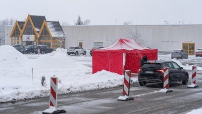Das Impfzentrum in Eich steht in der Kritik, weil es per ÖPNV aus Teilen des Vogtlandes schwer zu erreichen ist. 
