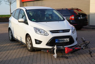 Döbeln: In der Leipziger Straße wurde eine Radfahrerin von einem Pkw erfasst.