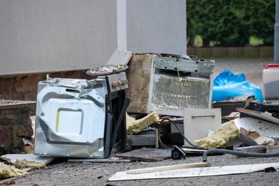 Viele Hausratgegenstände wurden durch die Flammen, durch Hitze und Löschwasser zerstört.