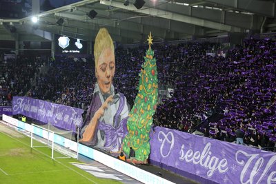 Vor zwei Jahren überraschte die aktive Fanszene der Veilchen zur Mettenschicht mit einer aufwändigen Choreografie.
