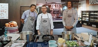 Nelson Weidemann, Roland Keilholz und Kevin Yebo (v.l.) kochten Pasta mit Gänsefleisch. 