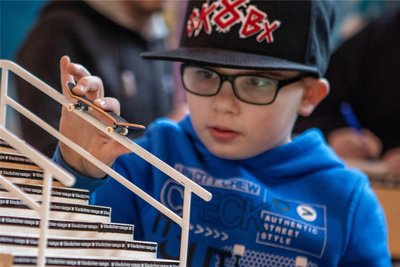 Der neunjährige Bilal Hergert aus Plauen war der jüngste Teilnehmer des diesjährigen Fingerboard-Contests. Er startete mit 19 erwachsenen Aktiven.