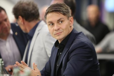 Seit Nico Dittmann Bürgermeister ist, kämpft er um den Erhalt und die sinnvolle Umgestaltung des Erzgebirgsbades in Thalheim.