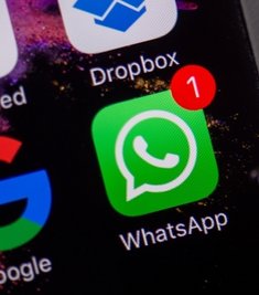 Mit einem Messengerdienst, wie zum Beispiel Whatsapp, haben Unbekannte in Lunzenau 1100 Euro erbeutet.