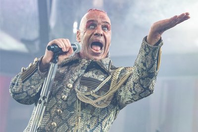 Till Lindemann, Frontsänger der Rockband Rammstein, verklagt das Nachrichtenmagazin „Der Spiegel“.