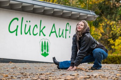 Kommt DJ Annegret Fiedler alias Perel wieder in ihre Heimatstadt Thalheim, um wie vergangenen Sommer wieder eine coole Mugge im Erzgebirgsbad zu machen?