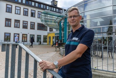 Jörg Barzik ist seit Anfang 2024 Verwaltungsdirektor des Kreiskrankenhauses.