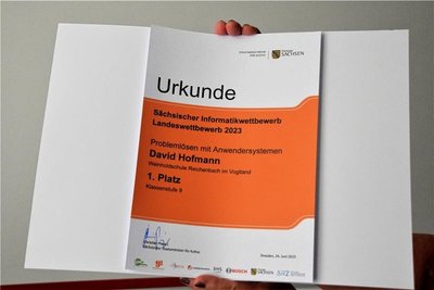 Der Beweis: Die Urkunde für den Landessieger David Hofmann.