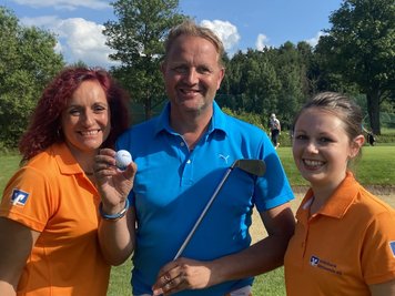 Ina Pötzsch, Rico Schlegel und Julia Schomer (von links) organisierten das Golfturnier mit.