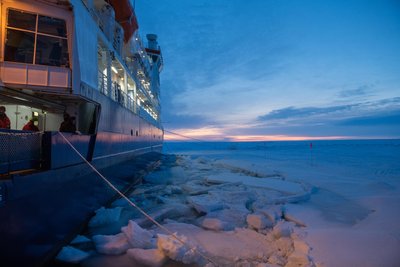 Das Forschungsschiff Polarstern in der Arktis.