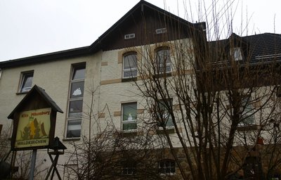 Das Gebäude an der Dorfstraße 51 ist bereits seit sechs Jahrzehnten Sitz des Kindergartens von Waldkirchen.