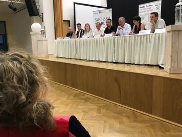 Die Runde moderierten Jana Klameth, stellvertretende Chefredakteurin der "Freien Presse" (2.v.r.) und Franziska Pester (3.v.l.), die die Lokalausgabe Rochlitz leitet.